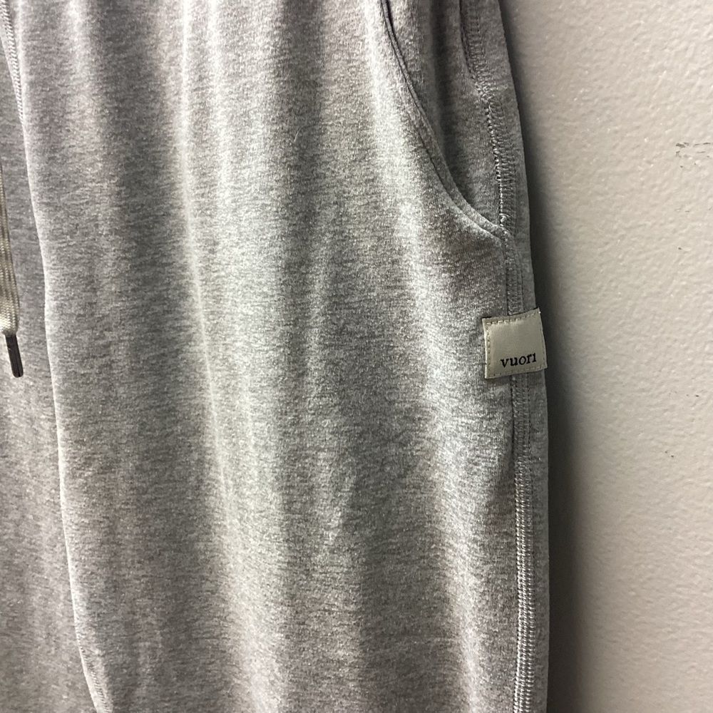 Vuori Performance Joggers - Picture 2 of 4